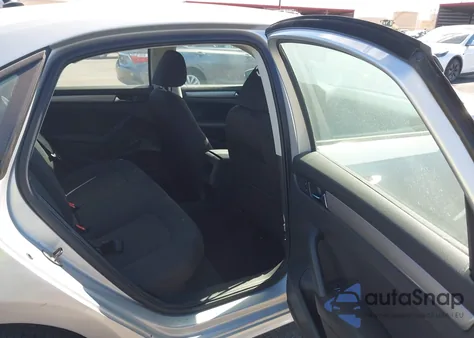 2012 Volkswagen Passat 2.5L S из США, поврежденный, VIN 1VWAP7A34CC019491